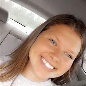 Meet your Posher, Mikayla
